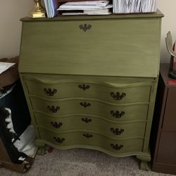 Dresser Desk