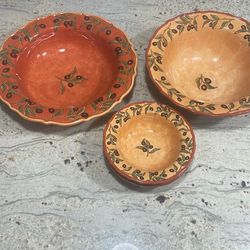 Beautiful Set Of Bowls….all for $6