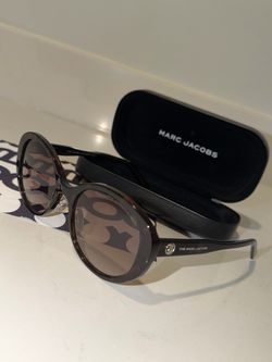 Marc Jacobs Round Sunglasses in Dark Brown Tortoiseshell