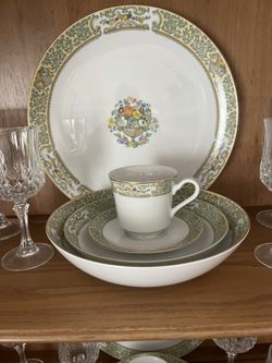 Mikasa Couture Summer Bouquet Porcelain Service 10 Set 