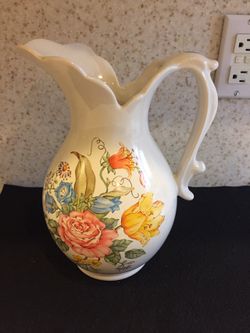 RARE VINTAGE AVON LARGE FLORAL WASH BASIN PITCHER