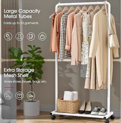 Rolling clothes rack