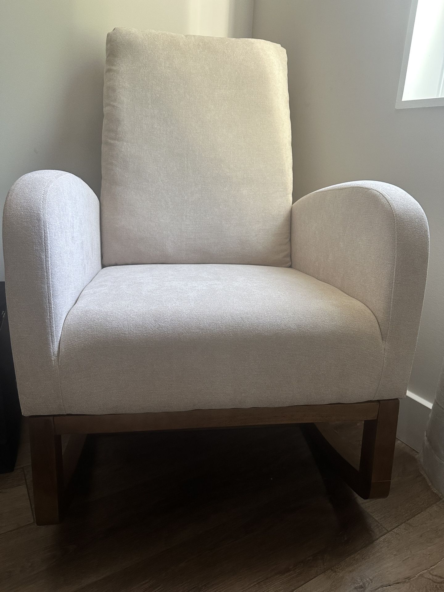 Vennie Rocking Chair