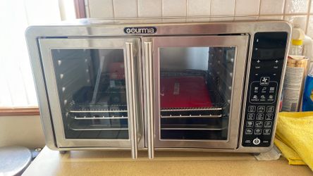 Gourmia Brand New- (out of box) air fryer