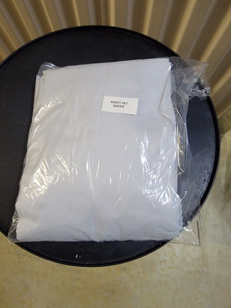 Unbranded Queen Size Sheet Set, Gray
