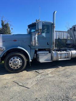 2018  Peterbilt  389