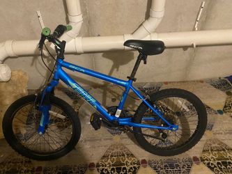 Crossfire blue mountain bike