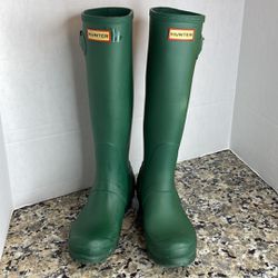 Hunter WFT1000RMA-OVL Original Tall Matte Rain Boots US 7 Olive Leaf