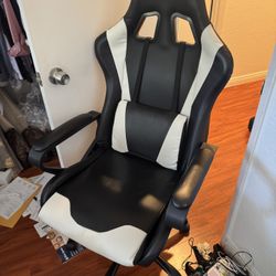 Desk/Gaming Chair