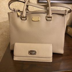 Purse Mk  , Wallet .. Original ….