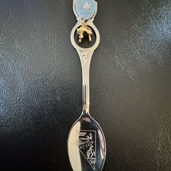 Vintage Souvenir Spoon Liberace Museum Las Vegas Nevada Silver Tone W/ Piano