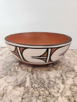 Vicky T. Calabaza Native American 8" Pottery Bowl