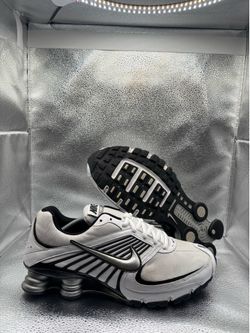 Nike vintage shox white black