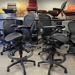 🔥LIKE NEW!🔥 HERMAN MILLER AERON STOOLS POSTURE-FIT BACK SUPPORT FULLY ADJUSTABLE ARMS SEAT ANGLE REAR TILT LOCK 1 YEAR WARRANTY MANY AVAILABLE! 