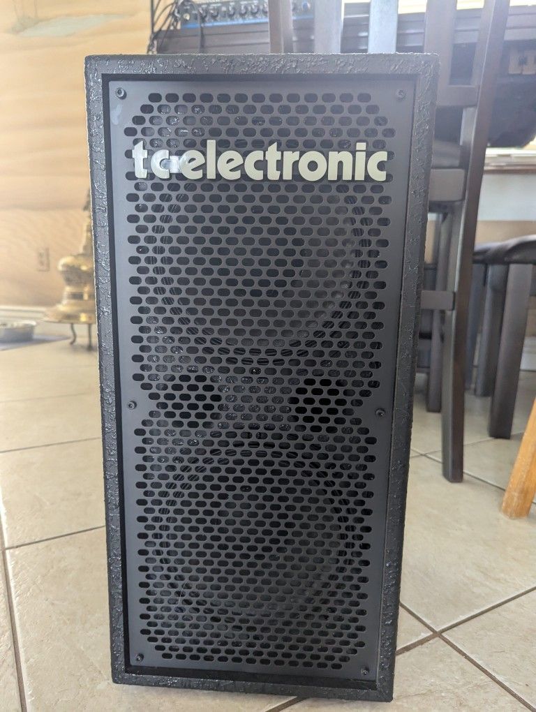 TC Electronics BC208 Guitar/Bass Cabinet