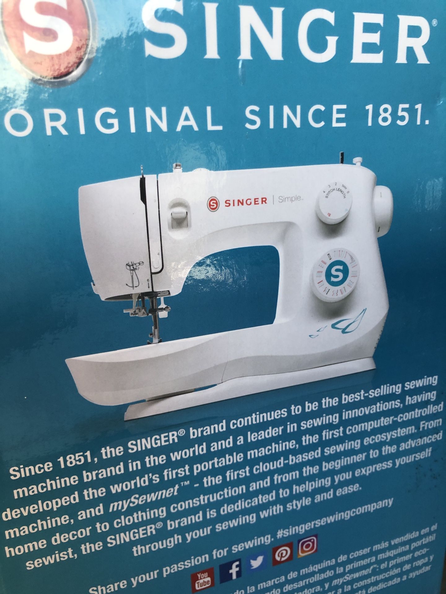 Singer 3337 Sewing Machine new in box