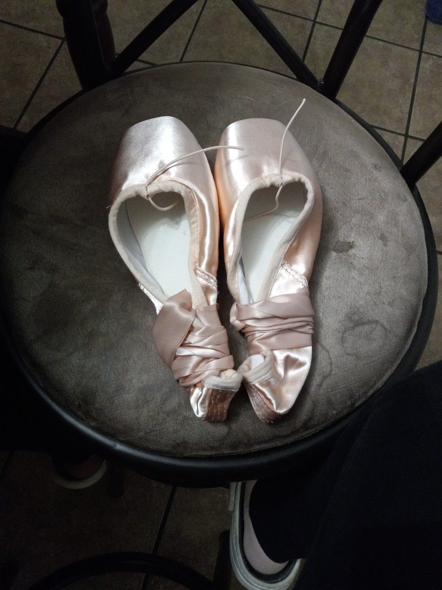 Ballet Shoes Size 7 Woman