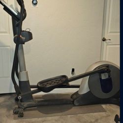 Pro-Form ZE5 Elliptical Machine 
