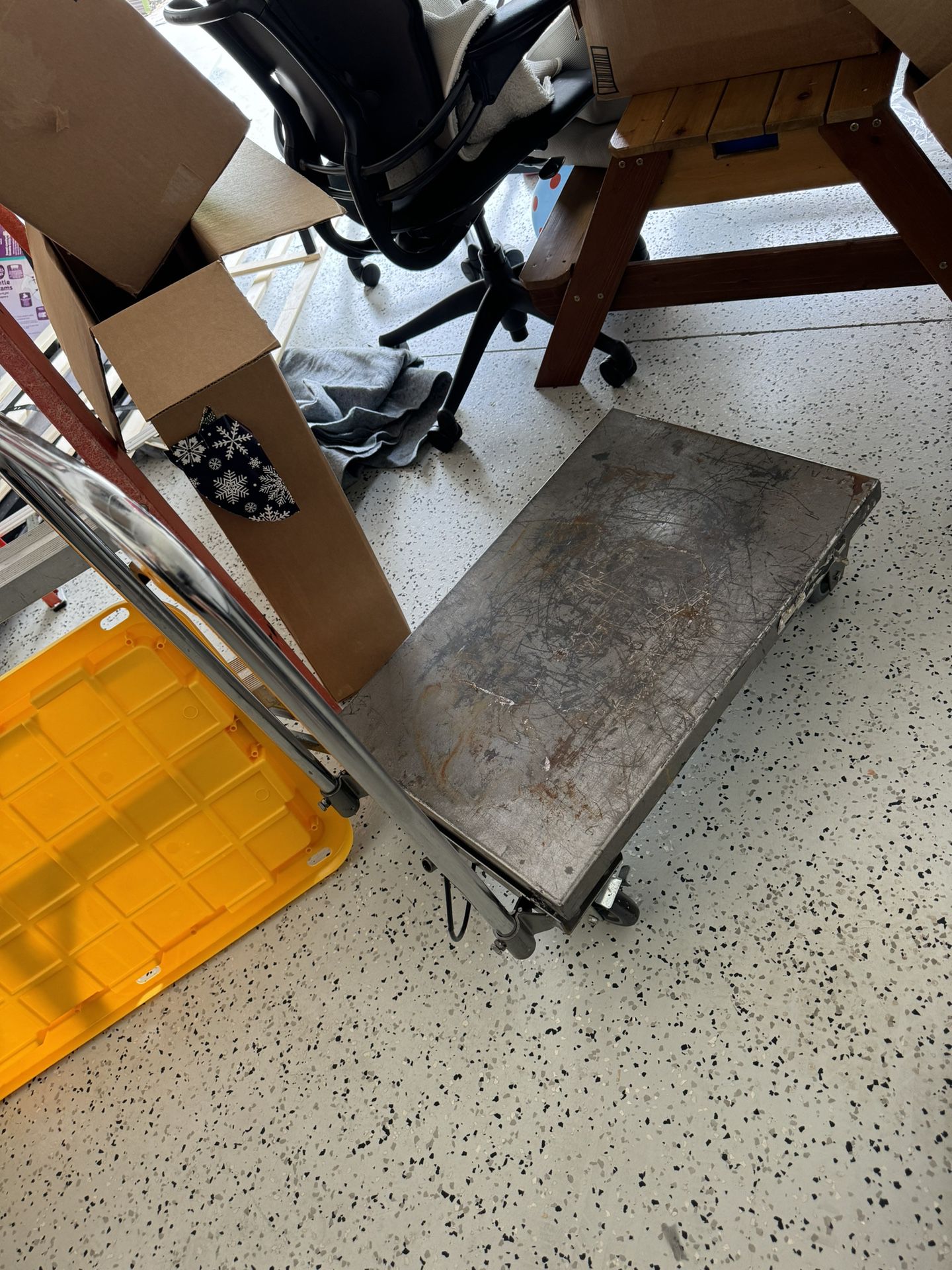 Free Hydraulic Lift Table (moving Help Needed)