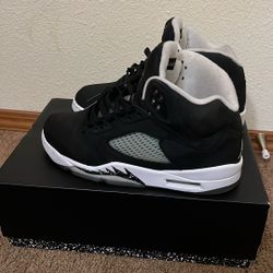 Nike Air Jordan 5 Oreo/moonlight 2021 Size 8.5 Men’s  Black White Retro w OG box 
