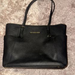 Michael Kors Bucket Purse 