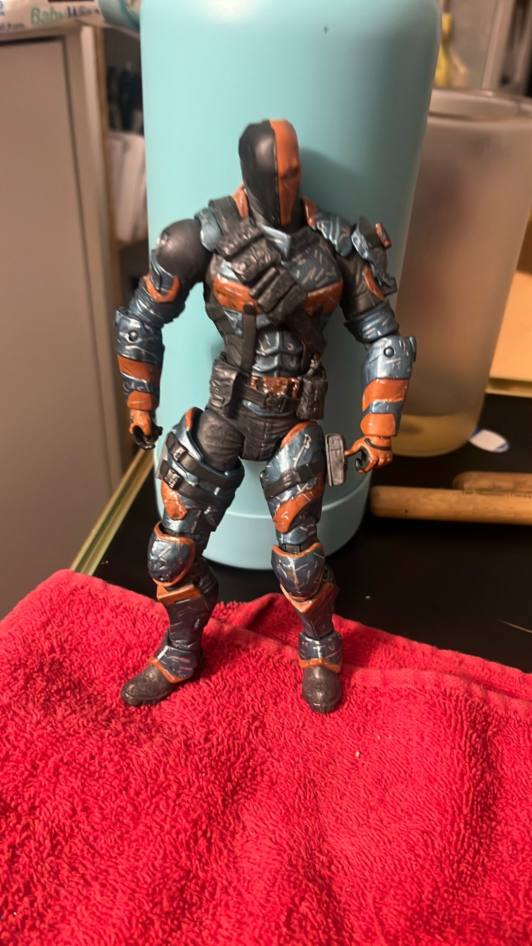 Figurines