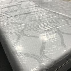 Adjustable Bed Split King Tempurpedic Ergo Plus With 12 inch Cool Gel Memory Foam Mattresses $1400 Includes Delivery And Installation