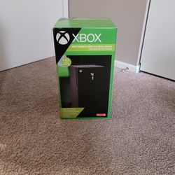 Xbox Series X Mini Fridge