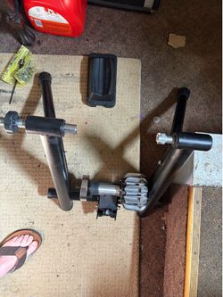 Indoor bike trainer