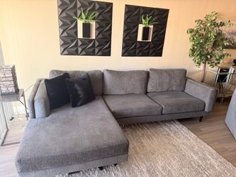 Living Spaces- modern, 2 piece Sofa chaise, grey