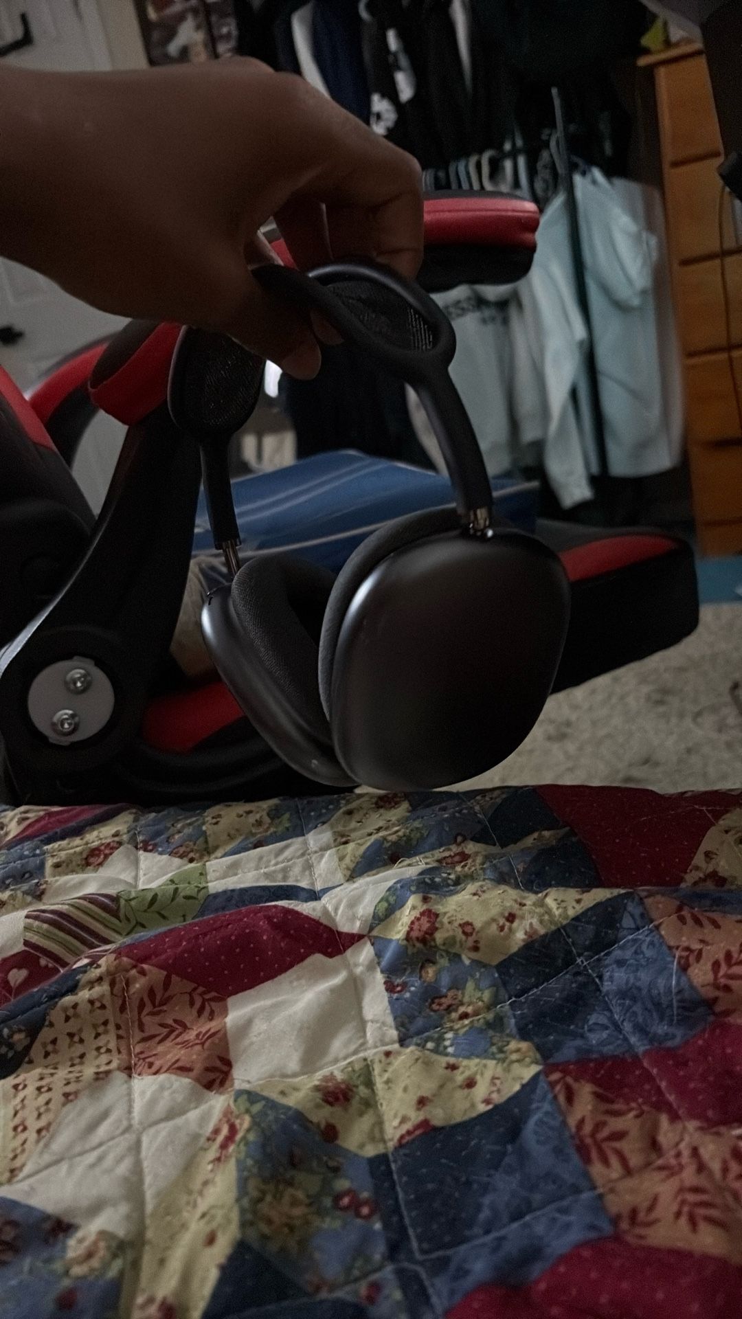 airpod maxes grey