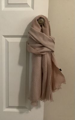 Pink blanket scarf 100% viscose 