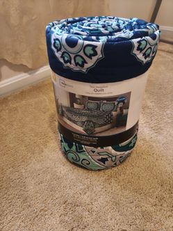 Queen size bed quilt