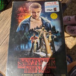 Season 1 Collector Edition Stranger Things DVD 