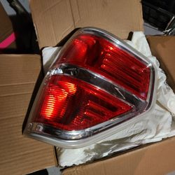 2009 / 2014  Like New Rear Tail Lights 