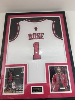 Derrick Rose Autograph Jersey Framed