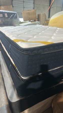 NEW QUEEN SIZE 14 inch DREAM CLOUD PILLOW TOP MATTRESS ONLY FREE DELIVERY PAY ON ARRIVAL