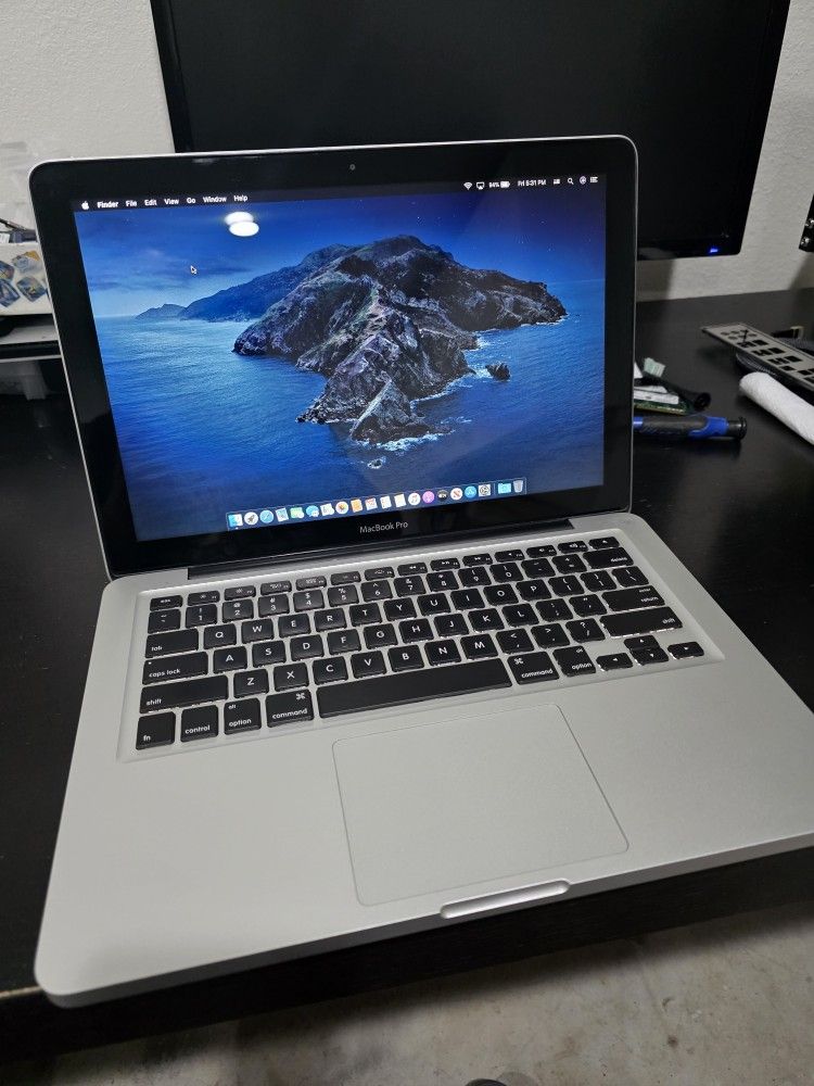Macbook Pro Works Good 480gb Ssd Charger Included