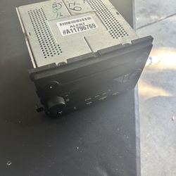 2006-2007 Ford Focus single disc radio stereo disk CD player 6S4T-18C869-BC oem