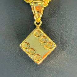 10k solid yellow Gold 3D Playing Dice Pendant charm 2.3 grams