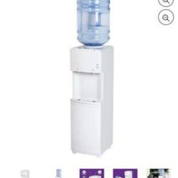 Water dispenser filter tower