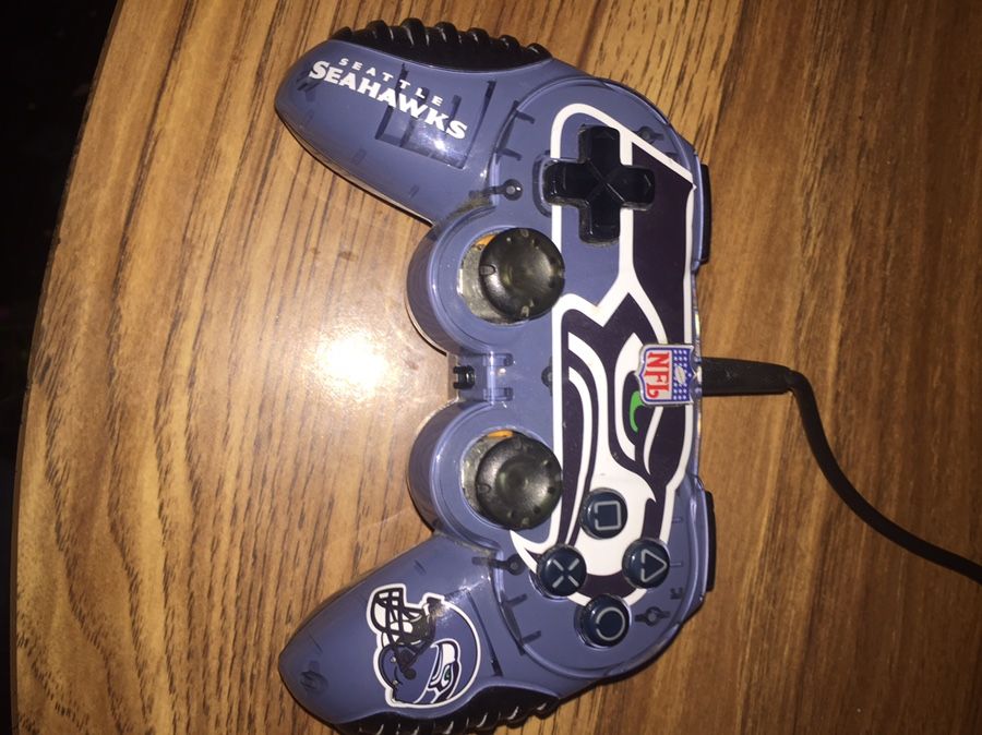 Mad Catz Officially Licensed Seattle Seahawks NFL PS2 Controller