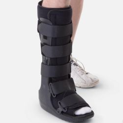Walker Medical Boot Fracture Boot For Foot & Ankle Size Medium 