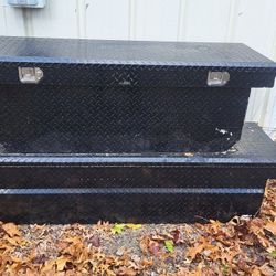 Truck aluminum boxes large and medium no keys in great shape $125 each firm!!