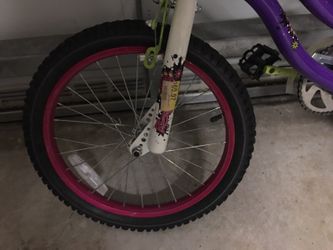 Girl 18” bike for age 3 to 7
