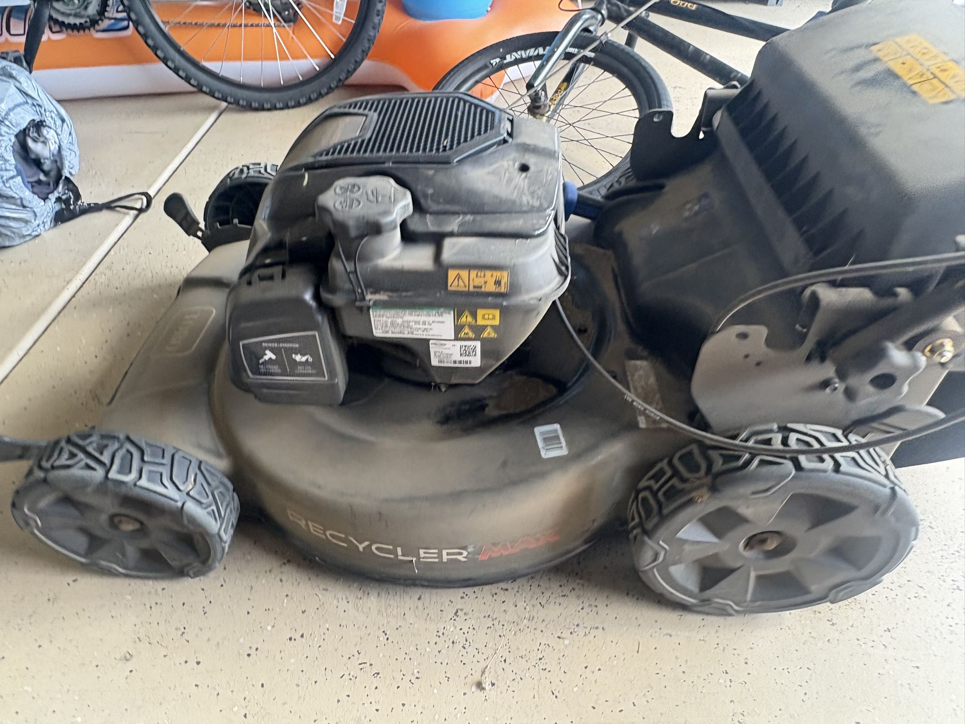 Toro lawn mower (self propelled/gas)