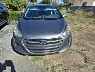 Hyundai Elantra GT Hatchpack Grey Sedan