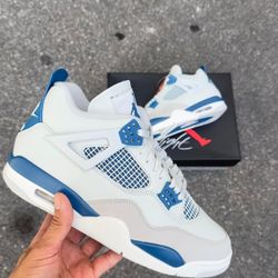 Jordan 4