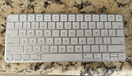 Apple Keyboard