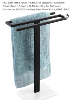 Black Metal Towel Holder With Marble